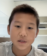 <p>Huáng Cúndá</p><p>Leo</p>