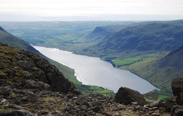 <p>A long, narrow lake in the bottom of a glacial trough</p>