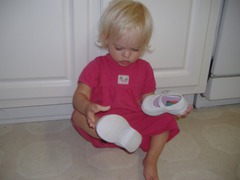 <p>to put on</p>