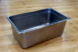 <p>water bath- used to keep things warm after they are cooked</p>