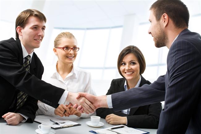 <p>company (n) <span>/ˈkʌmpəni/</span></p>