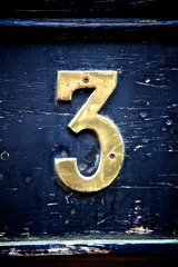 <p>three</p>