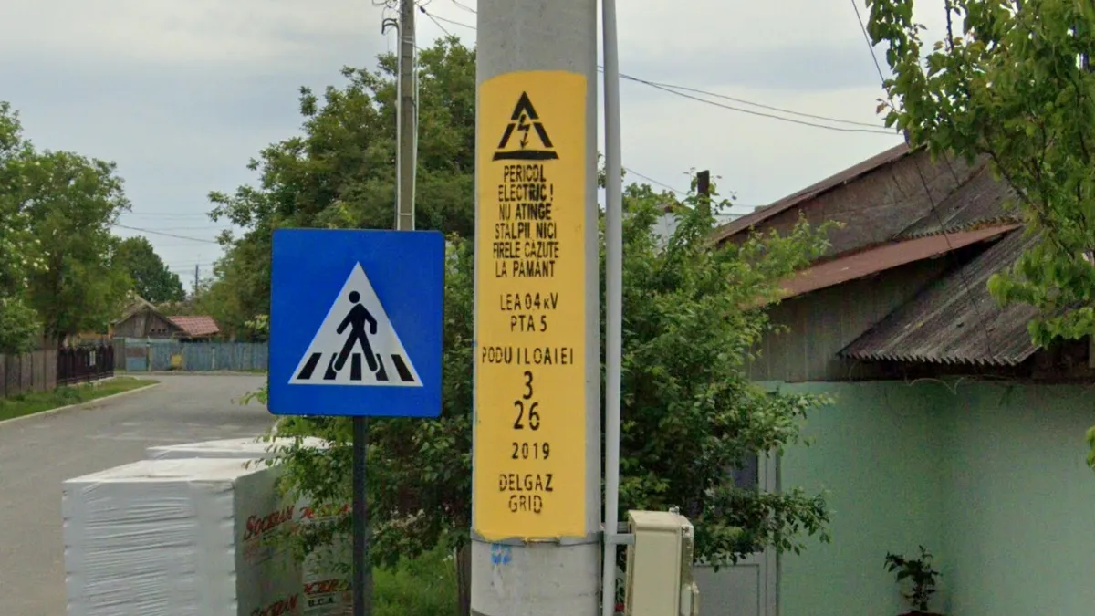 <p>Large Yellow Pole Sticker</p>