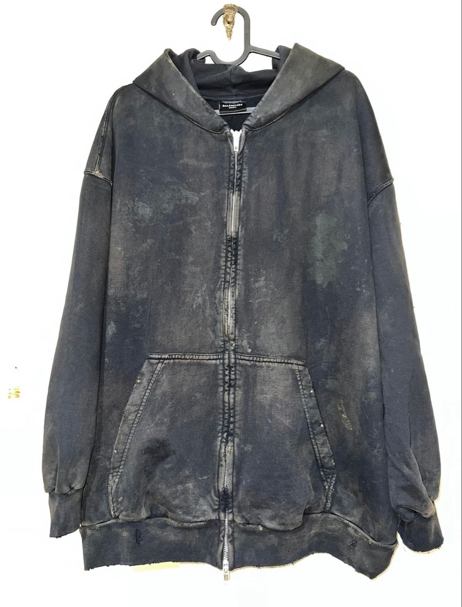 <p>Old and damaged from being used too much </p>