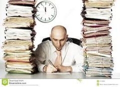 <p>nặng nề/choáng ngợp</p>