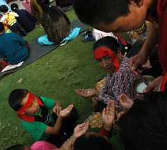 <p>đưa ra</p>