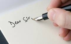 <p>lá thư từ ai về cái j</p>