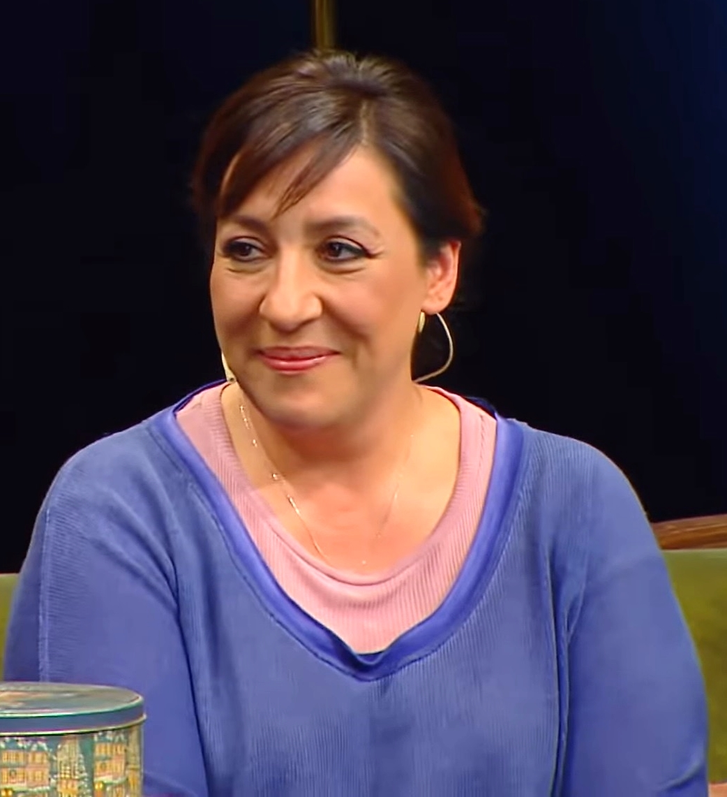 <p><strong>Oyuncu</strong></p><p><strong>*****************************************************************************************</strong></p><p>Schauspieler leben in Cihangir.</p><p>Oyuncular Cihangir’de yaşar.</p>