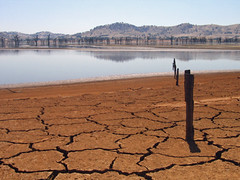 <p>A long period of dry weather</p>