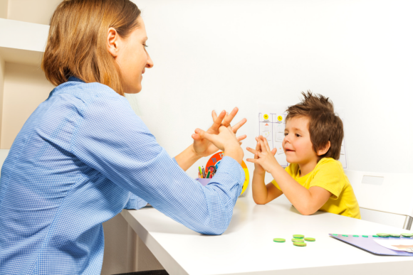 <p>-Important to gain trust</p><p>-Tailor language to child</p><p>-Testing environment should be aesthetically pleasing but not distracting</p><p>-Encourage and guide them</p>