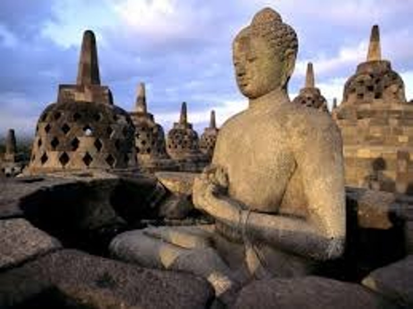 <p>Designed the Temple of Borobudur around 800 CE as a monument to Buddha</p>