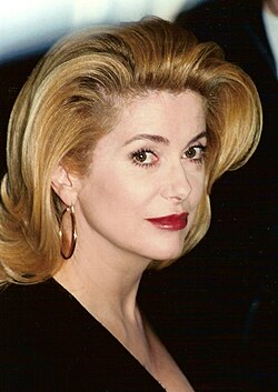 <p>Sous quel nom est connue l'actrice française, soeur de Françoise Dorléac, et célèbre pour ses rôles dans Peau d'âne, Les Demoiselles de Rochefort ou, plus récemment, Bernadette ?</p>