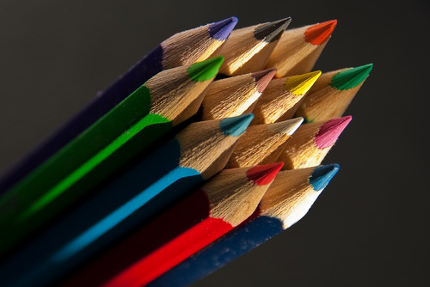<p>un crayon de couleur</p>
