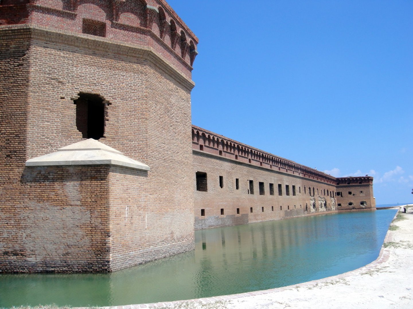 <p>Stronghold, fort</p>