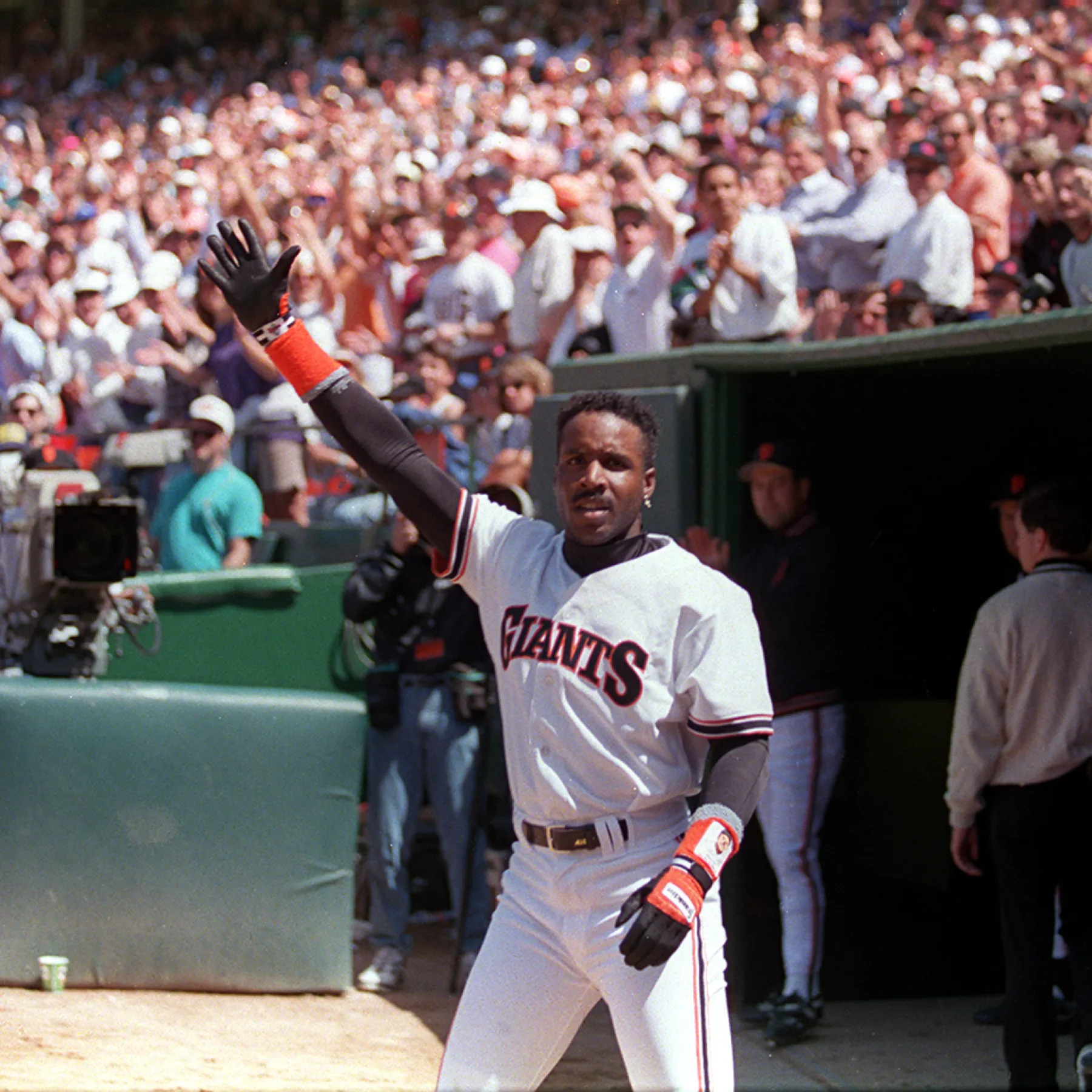 <p>OF Barry Bonds (SF) (Back-to-back, 3rd in 4 years, 1st w/ Giants)</p>