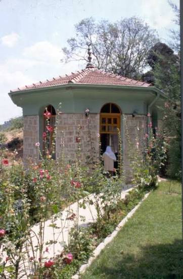 <p>Servergazi Türbesi</p>