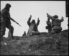 <p>The soldiers captured the enemy</p>