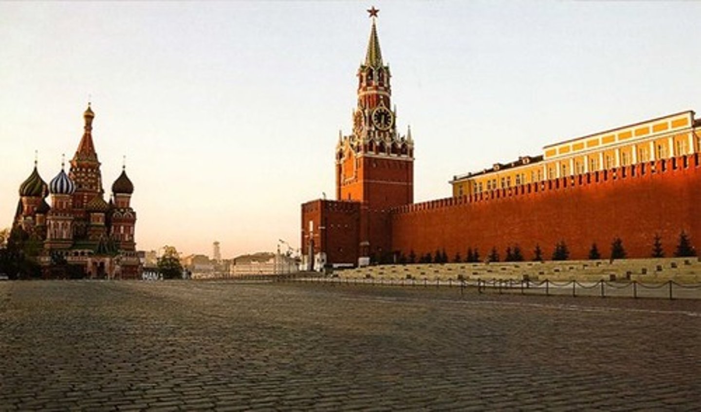 <p>TRANSLATION: Красная площадь</p><p>DEFINITION: A famous city square in Moscow, Russia, adjacent to the Kremlin.</p><p>EXAMPLE: My mom has a cool photo from the 90s of her standing on .................. with her friends. У моей мамы есть классная фотография из 90-х, где она стоит на КРАСНОЙ ПЛОЩАДИ с друзьями.</p>