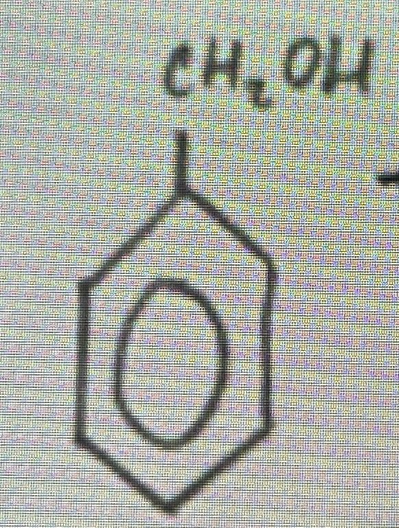 <p>(benzenové j.)-CH2OH</p>