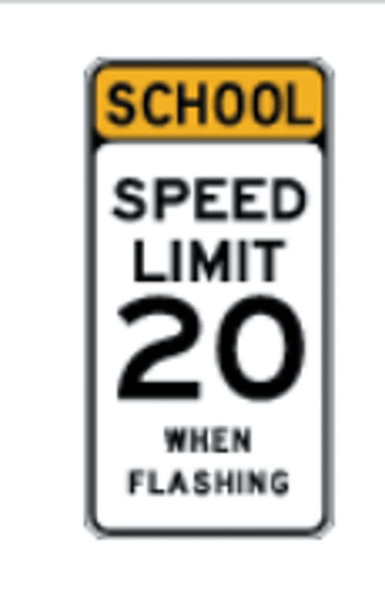 <p>A sign indicating you are approaching a school zone where a reduced speed limit is in effect.</p>