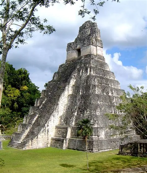 <p>Tikal Temple 1</p>