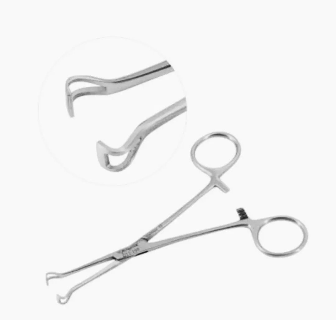 <p>An instrument used for grasping and holding delicate tissues without causing excessive trauma. </p>