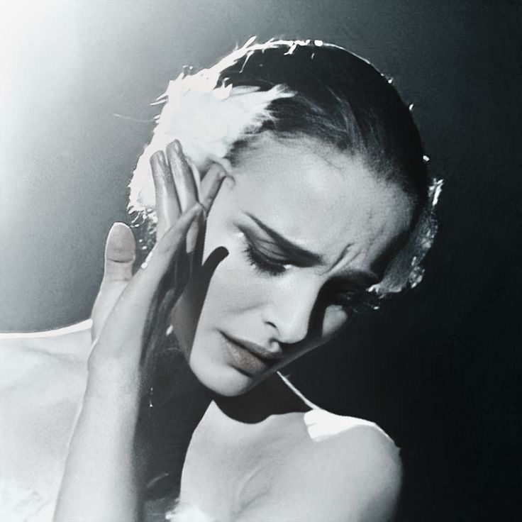 <p>Безупречный </p><p>Her performance was <mark data-color="purple" style="background-color: purple; color: inherit;">flawless</mark> </p><p>Perfect </p><p>Flawed - с недостатками </p><p>The plan is <mark data-color="purple" style="background-color: purple; color: inherit;">flawed</mark> </p>