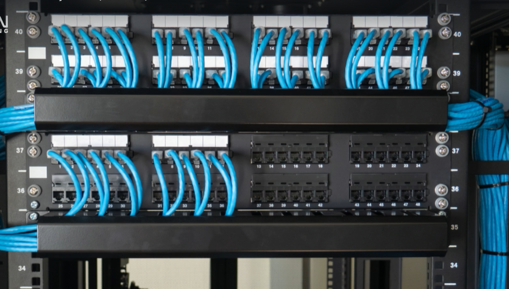 <p>Designed to hold various devices like switches, routers, patch panels, and servers to facilitate the efficient space management and easy access for ongoing network maintenance</p>