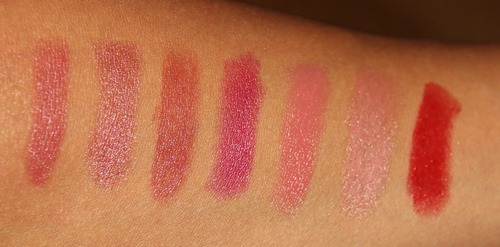 <p>(n.) a subtle or slight variation (as in color, meaning, quality), delicate gradation or shade of difference</p>