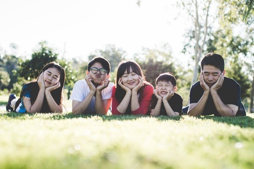 <p>mối gắn kết gia đình </p>