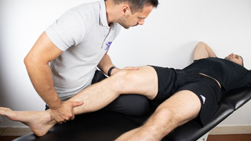 <p><span>A valgus force at the knee (a force applied to the lateral aspect of the knee and directed medially, abducting the tibia on the femur as pictured below) will most stress which of the following ligaments:</span></p>
