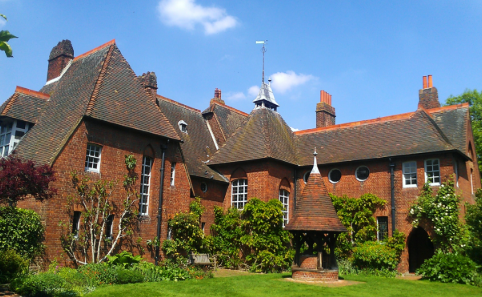 <p>Emerged from the attempt to reform design and decoration in mid-19th century Britain. It was a reaction against a perceived decline in standards that the reformers associated with machinery and factory production. A movement to reform society through design practice.</p>