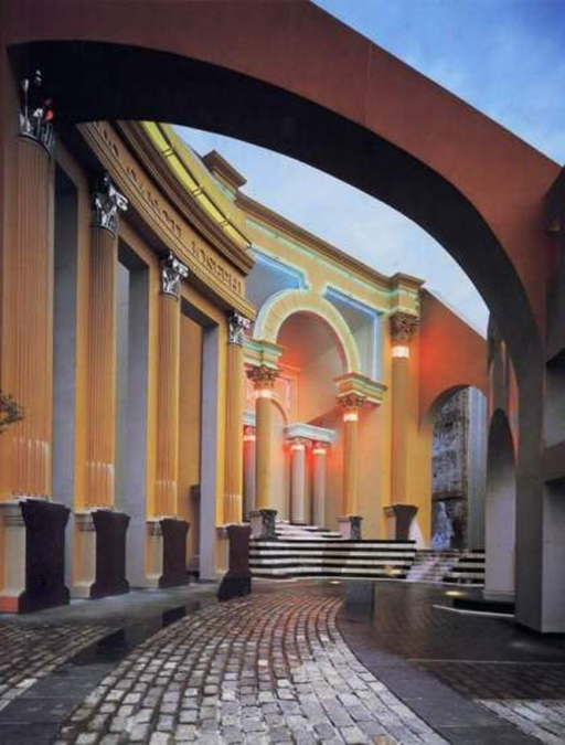 <p><span><em>Piazza D’Italia</em> (</span>1976-1980)</p><p>Charles Moore</p><p style="text-align: left;"><span>New Orleans, Louisiana</span></p>
