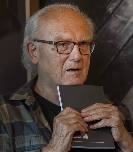 <p>Peter Mikulík</p>