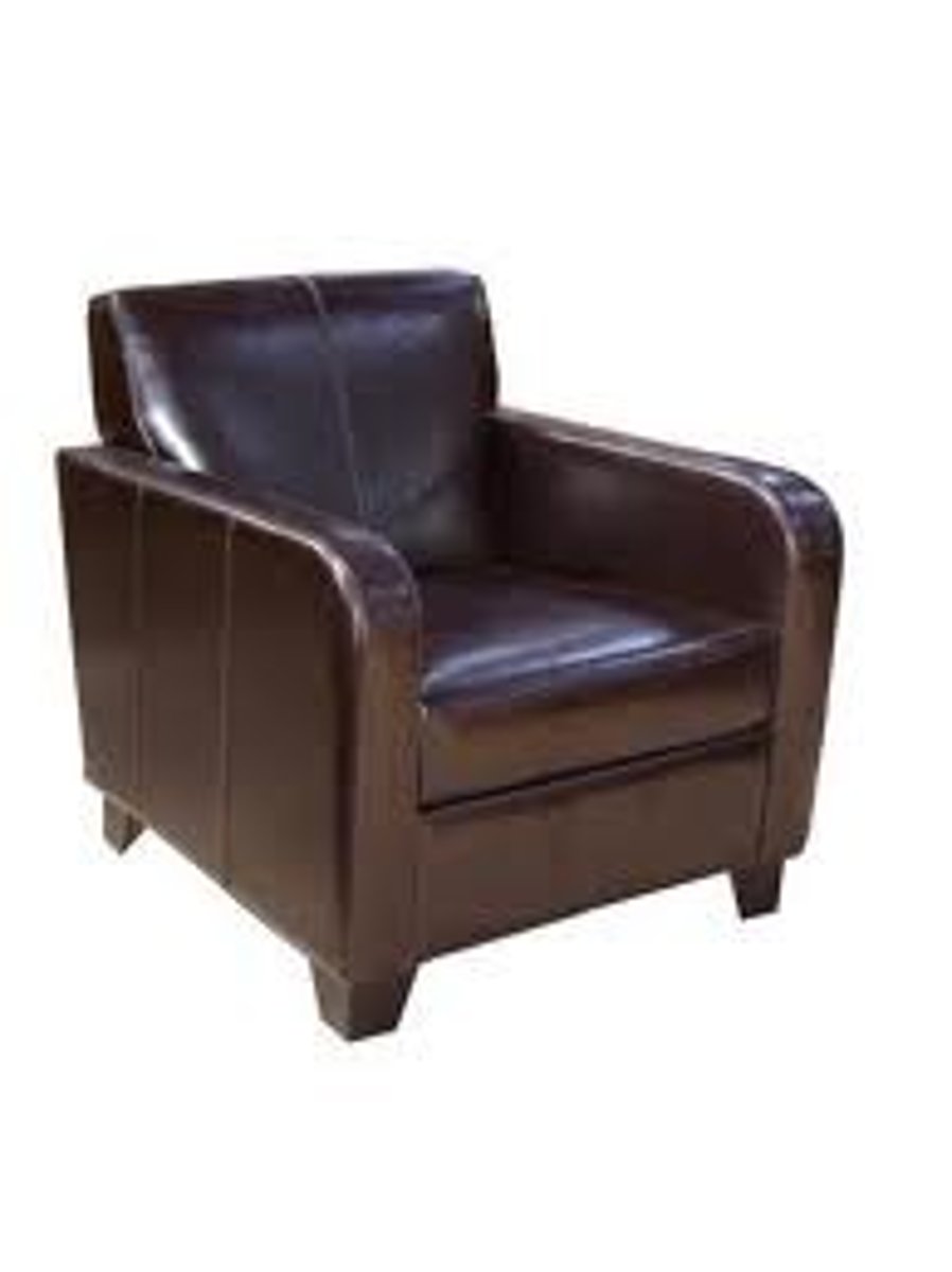 <p>the armchair, I sit on the armchair</p>