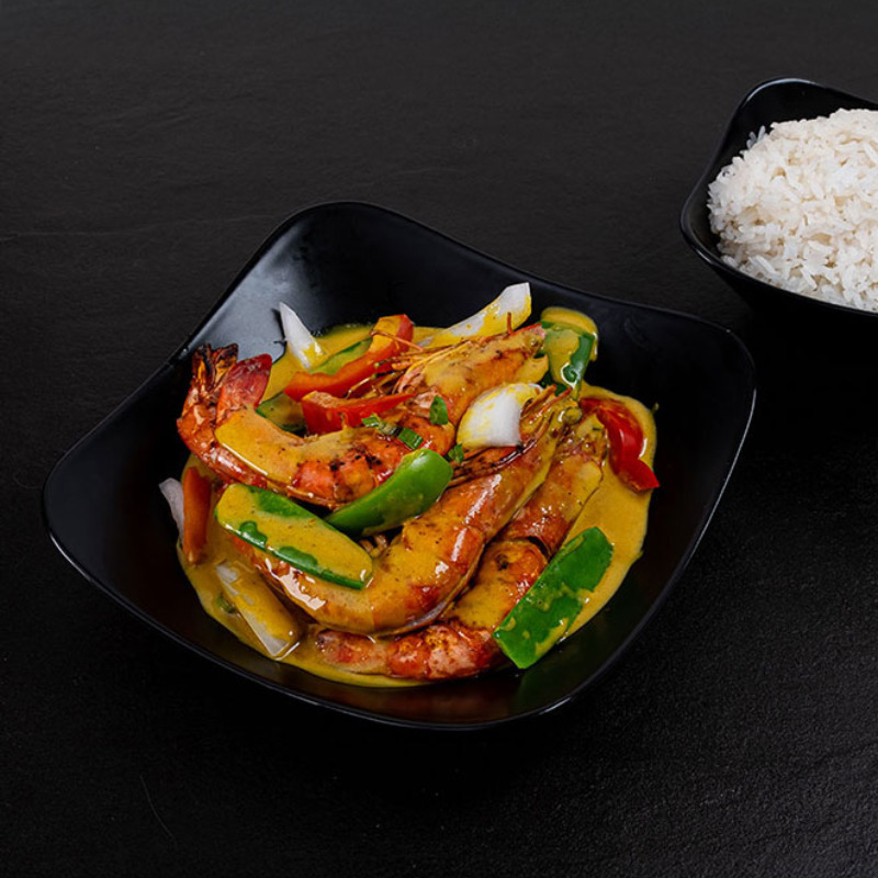<p>Grands scampis et sauce curry</p>