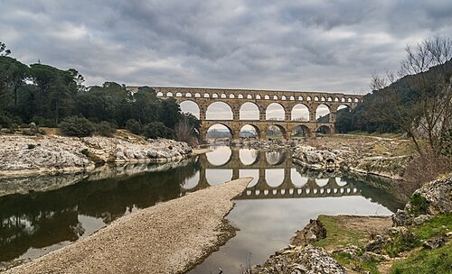 <p>Pont du Gard (Nimes)</p>