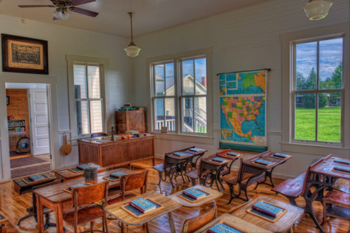 <p>classroom, where is the math class, in what floor?</p>