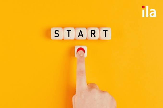 <p>start off </p><p>The day will ————— with a bit of sunshine.</p>
