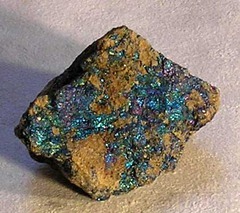 <p>how shiny a mineral is (how it reflects light)</p>