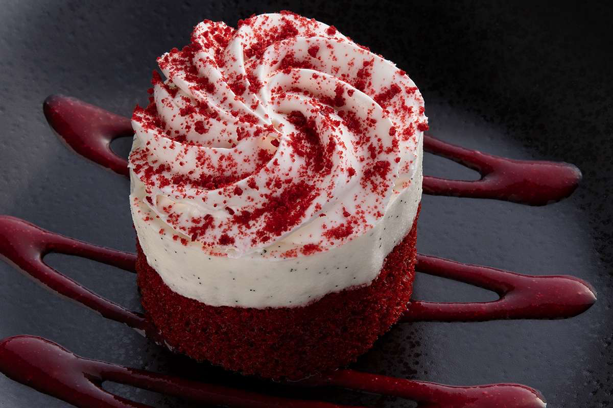 <p>Red Velvet Cake</p>
