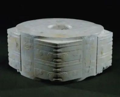 <p>Key features of the Jade cong include</p>