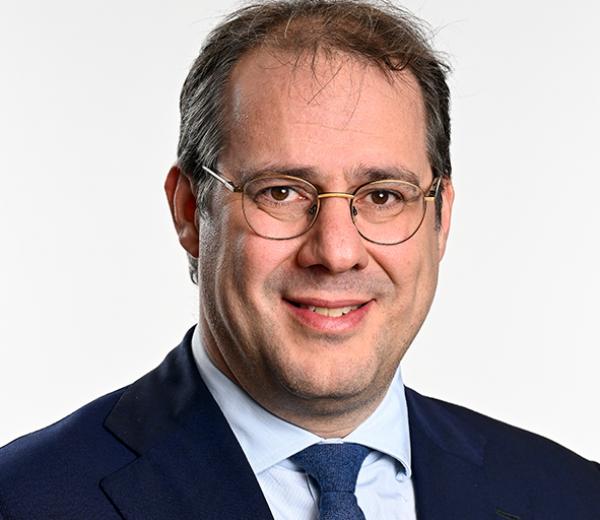<p>Minister van economie </p>