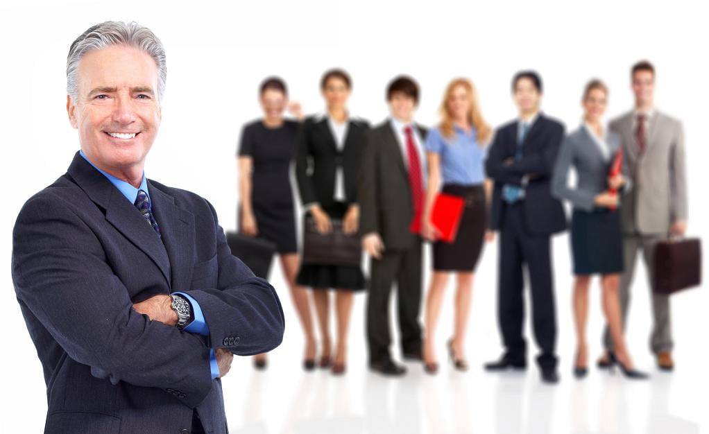 <p>employer (n) <span style="line-height: inherit;">/ɪmˈplɔɪə(r)/</span></p>