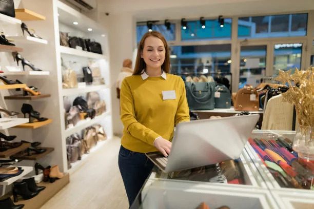 <p>shop assistant \\\\ friendly shop assistant \\\\\ The shop assistant helped me choose a jacket.</p>