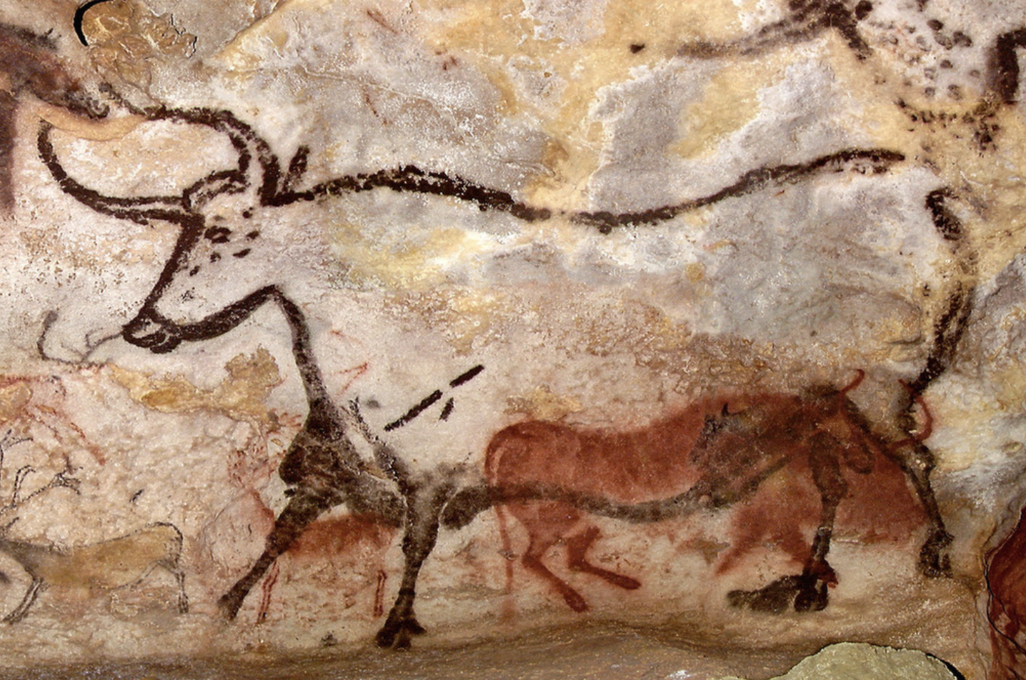 <p>Art that is created on the walls of caves or rock shelters, including graffiti.</p>