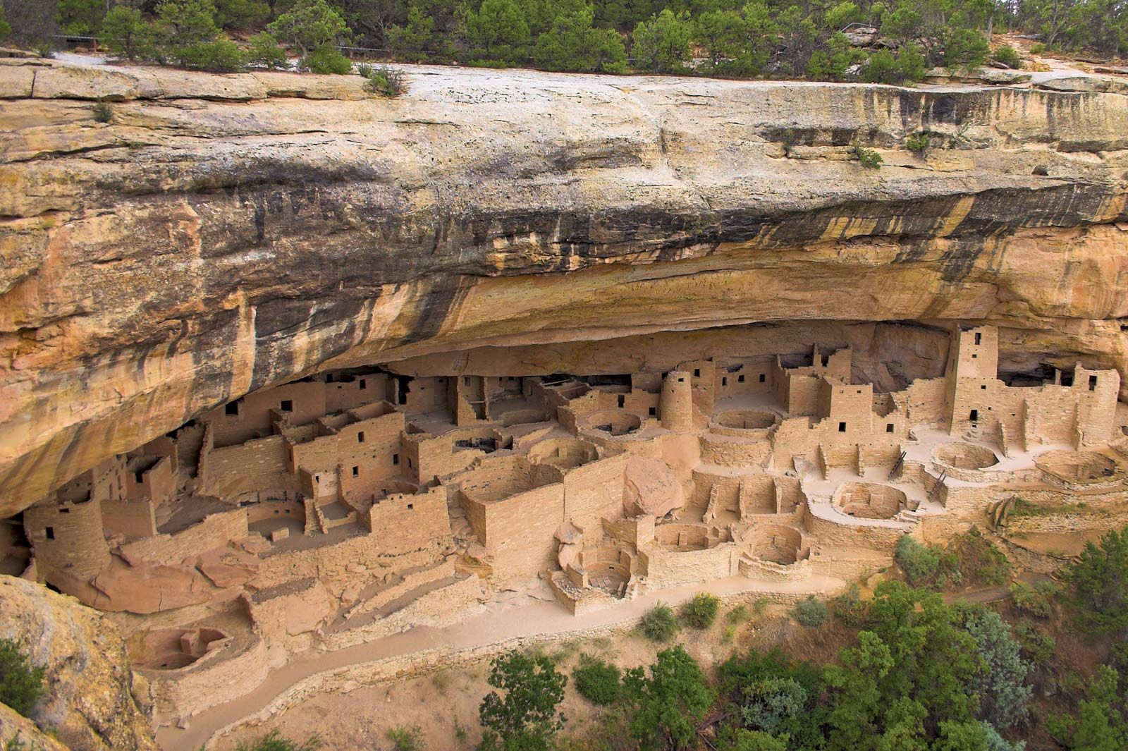 <p><span>Cliff Palace, Ancestral Puebloan,</span></p>