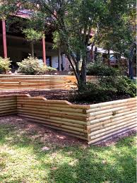 <p>LNDSCP TMBR Wall/ Width-Toe-Edge</p>