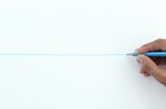 <p>nét vẽ - đường tạo nên hình ảnh (Example: Draw a straight line. - Hãy vẽ một đường thẳng.)</p>