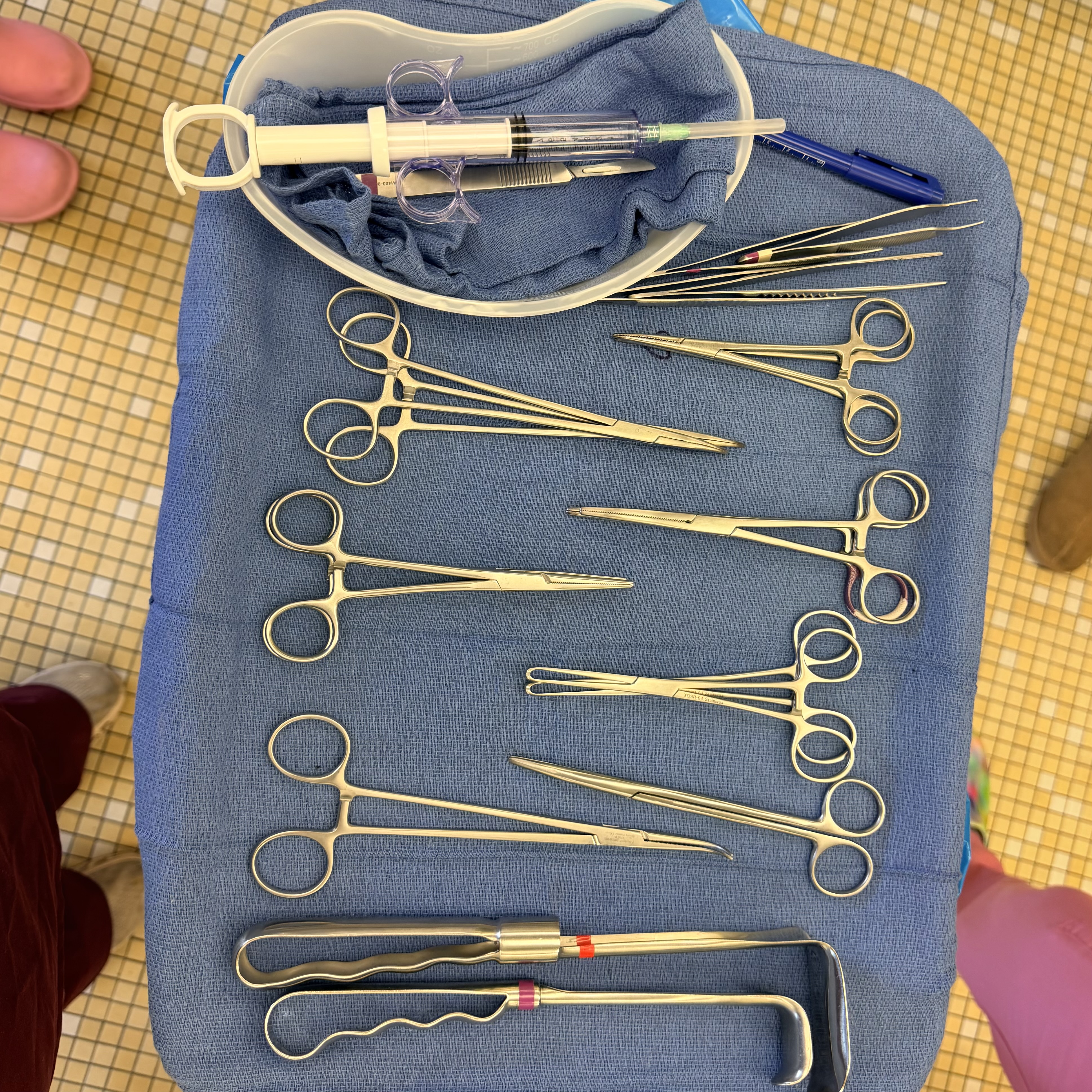 <p>Instruments for Open case</p>